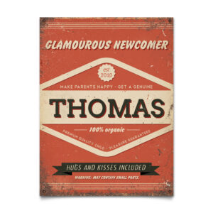 Mooi rood naambord van Koenmeloen met naam van kind. Leuk als kraamcadeau.